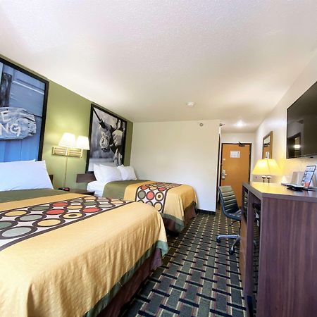 Отель Super 8 By Wyndham Newport News/Jefferson Ave. Экстерьер фото