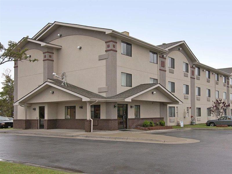 Отель Super 8 By Wyndham Newport News/Jefferson Ave. Экстерьер фото