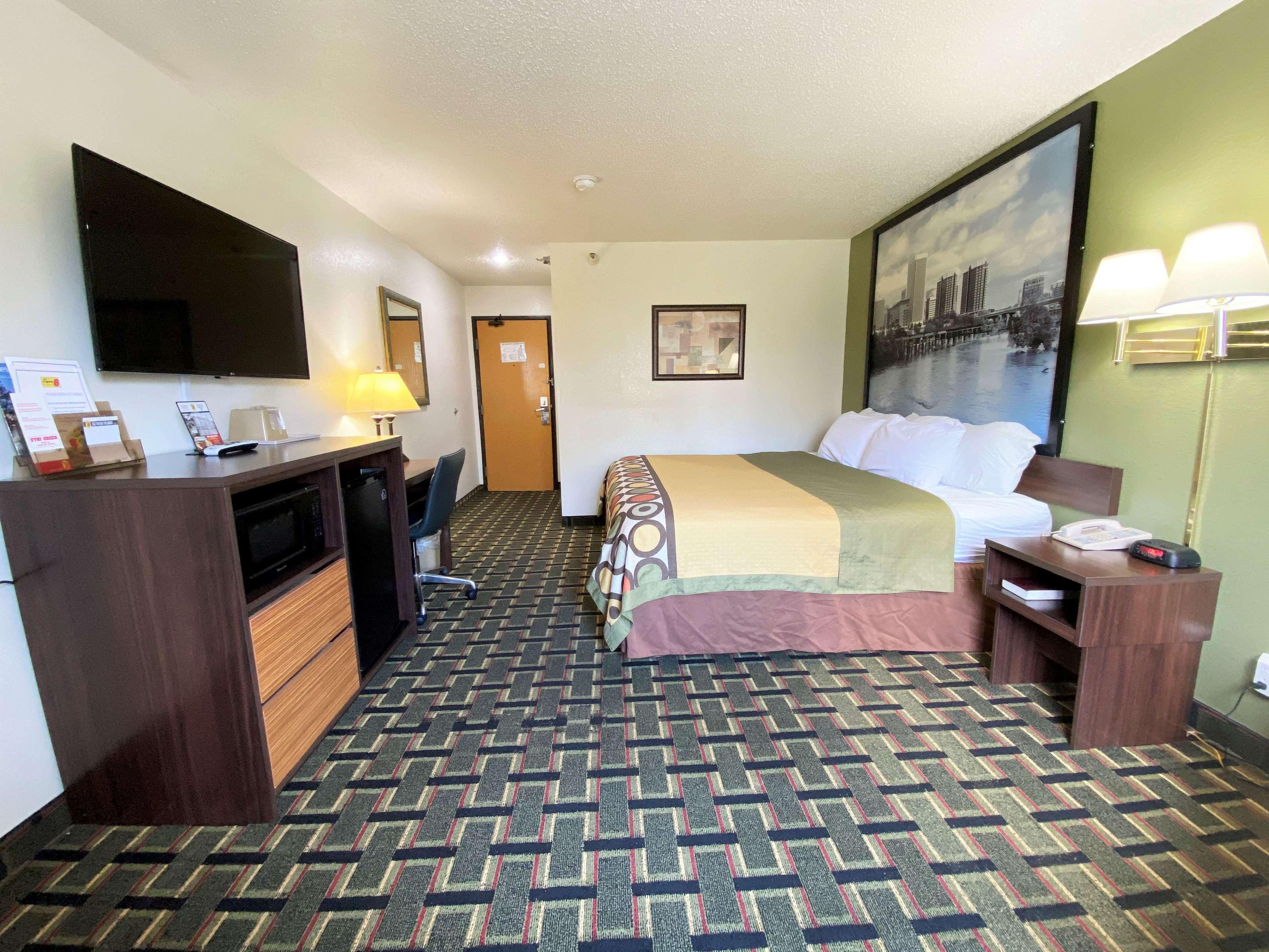 Отель Super 8 By Wyndham Newport News/Jefferson Ave. Экстерьер фото