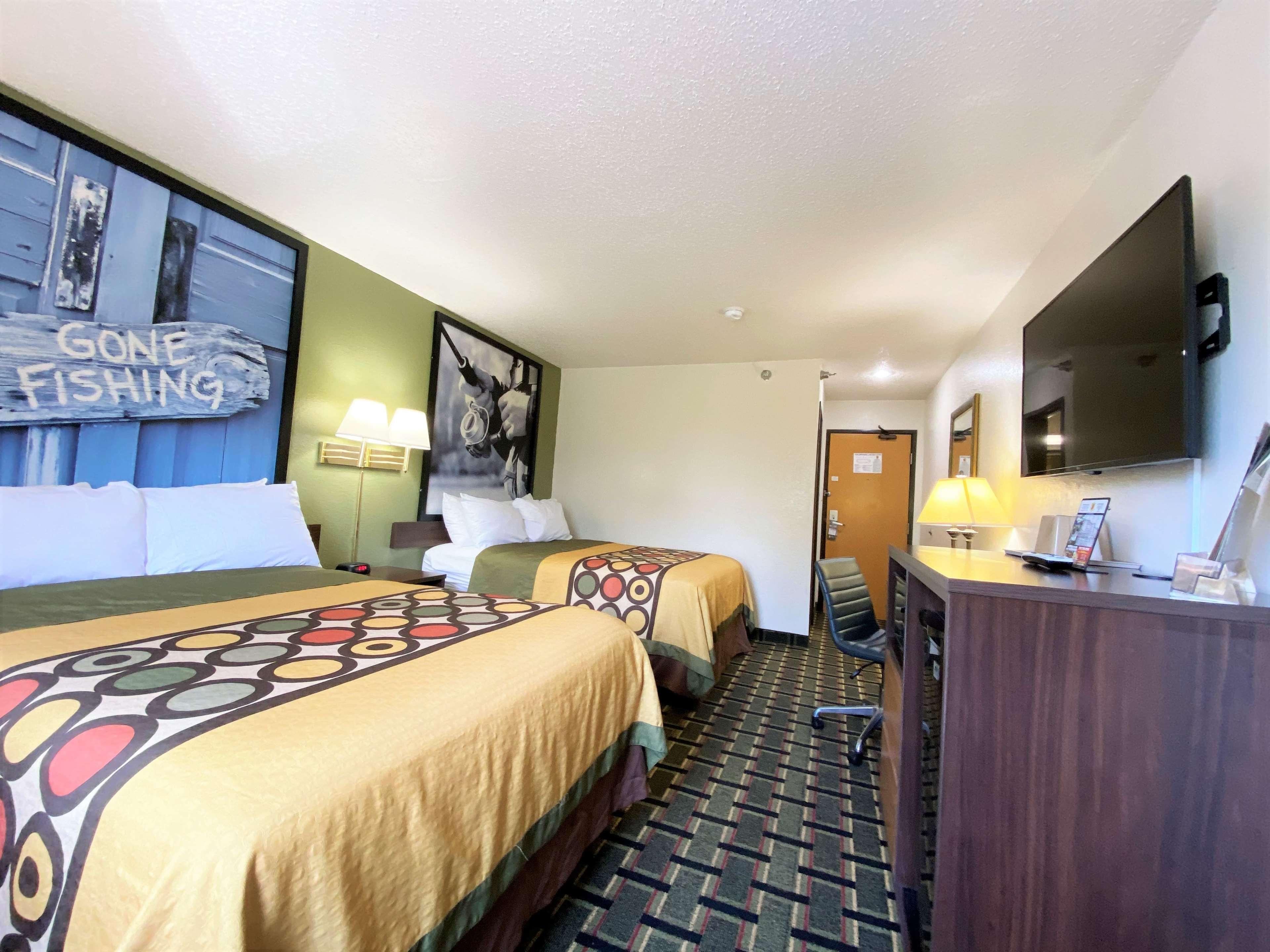 Отель Super 8 By Wyndham Newport News/Jefferson Ave. Экстерьер фото
